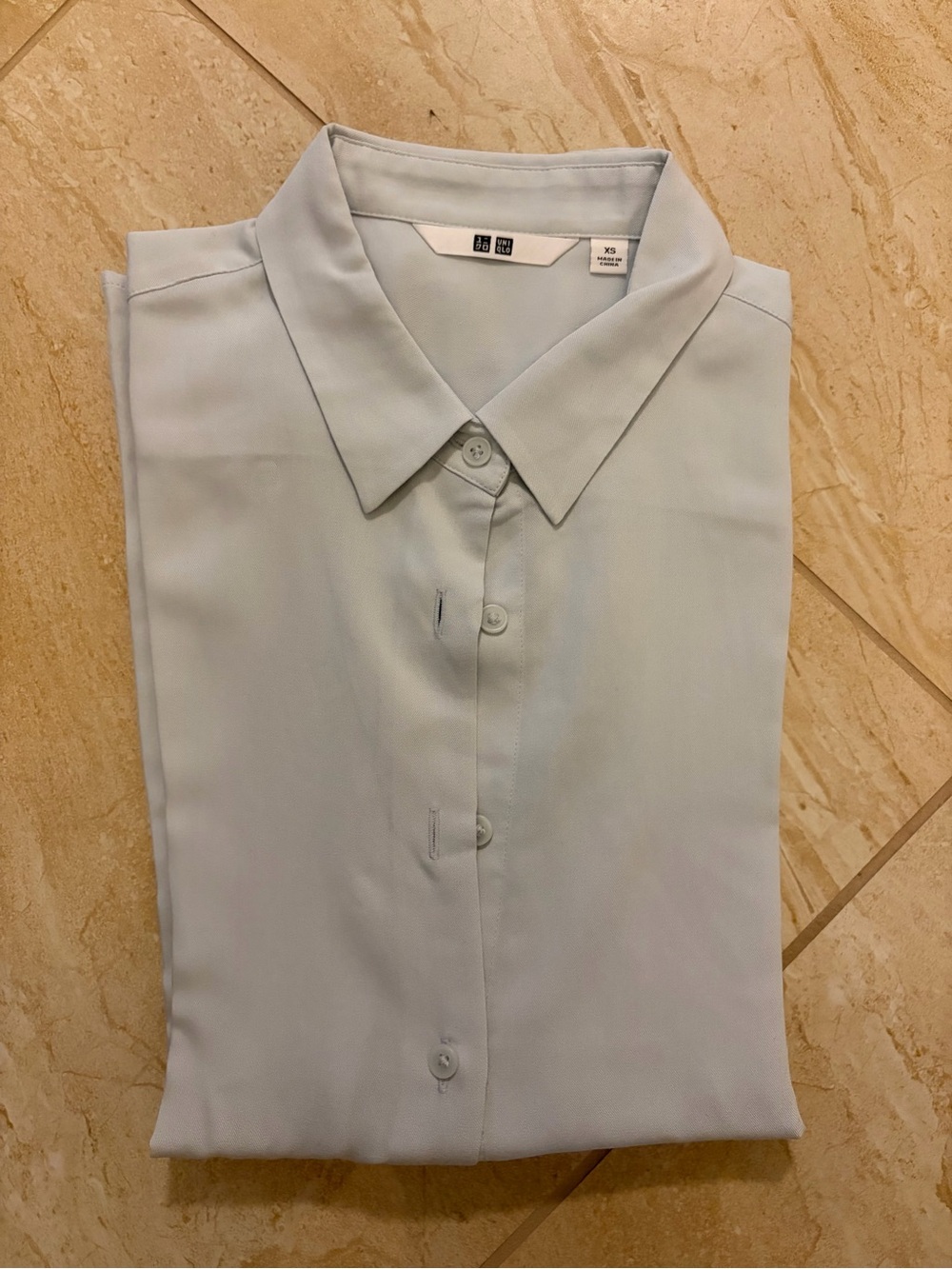 Uniqlo Men's Pale Blue Dress Shirt - Button-Down Collar